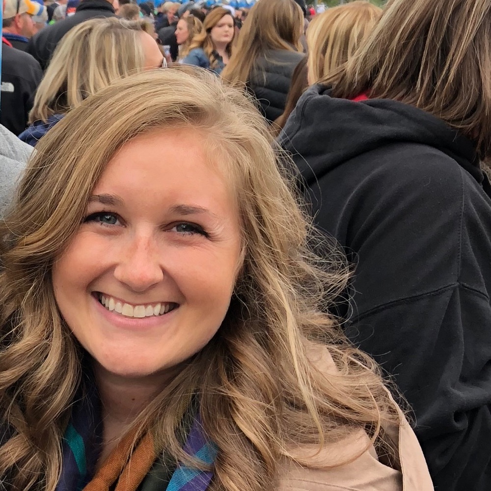 Meet your Posher, Laura